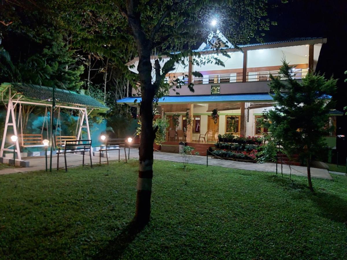 The Midway Jungle Resort Masinagudi Exterior foto